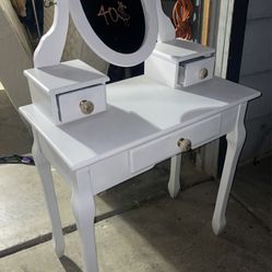 project vanity table 