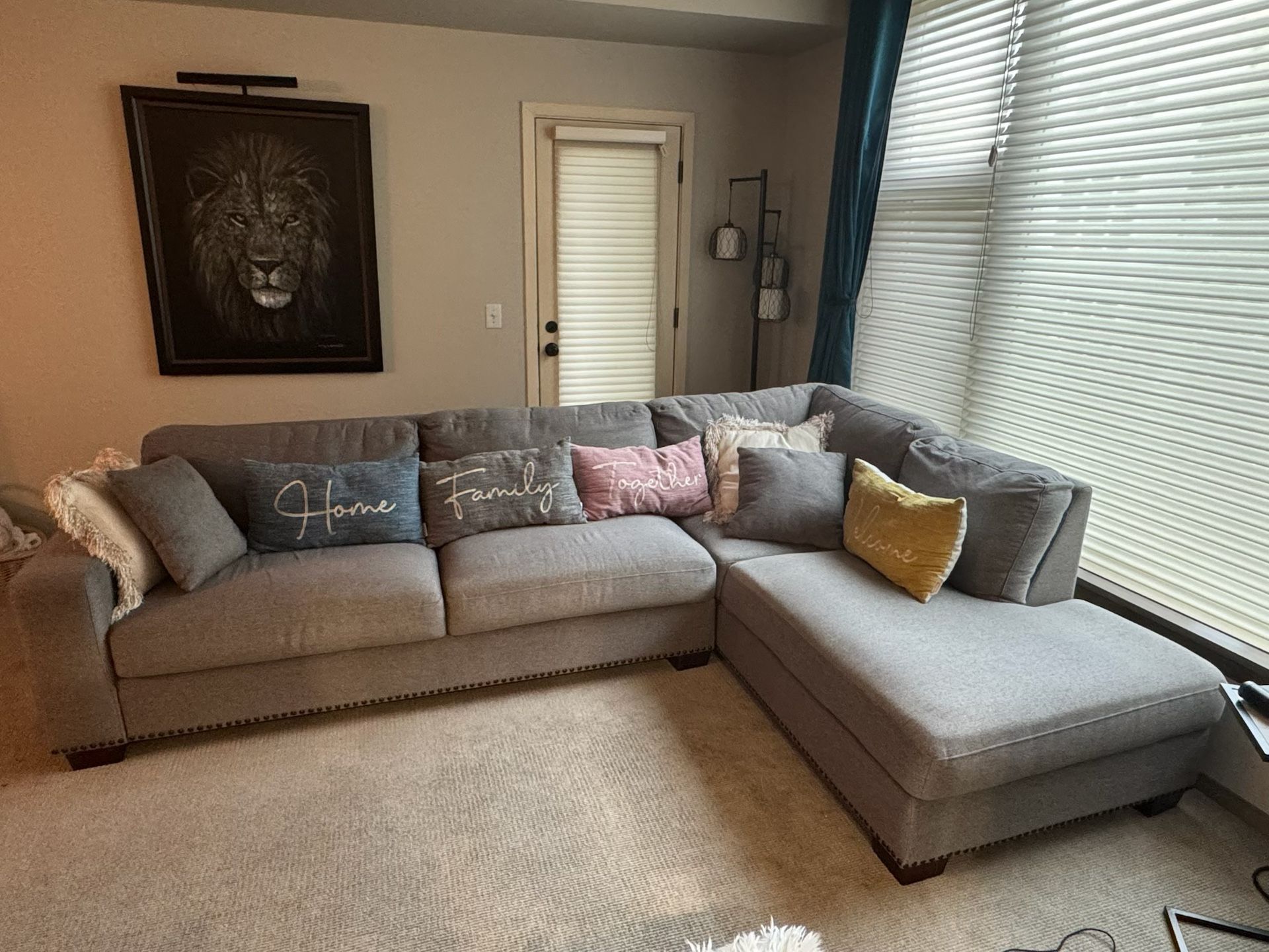 Nice Sectional. No Smoke Clean