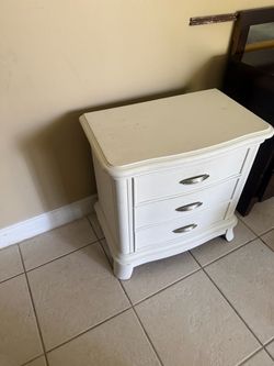 Night stand