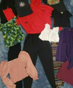 Junior Girls (Teens) Clothing Collection, Size Medium! Hooded Sweatshirt, Sweatpants, Variety Of Tops/Cropped Tops, & Leggings! Price For All!