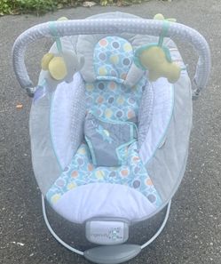 Baby’s Vibrating Chair