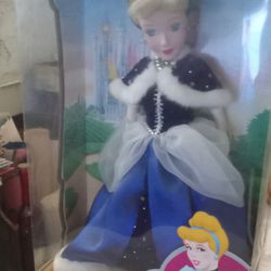 Vintage Disney Princess Cinderella Porcelain Doll 16" Tall
