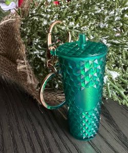 💚 Green Mini Studded Tumbler Cup Keychain