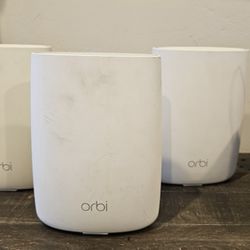 Orbi RBR50 router and 2 satellites