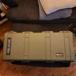 Pelican 1700 Rolling Case