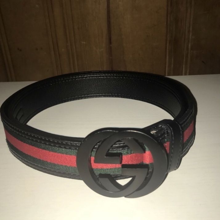 NWOT Gucci Men's Belt Interchangeable Belt Buckles And Belt for Sale in  Oakland, FL - OfferUp