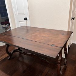 Se vende esta mesa 100% madera