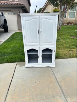 Free Armoire