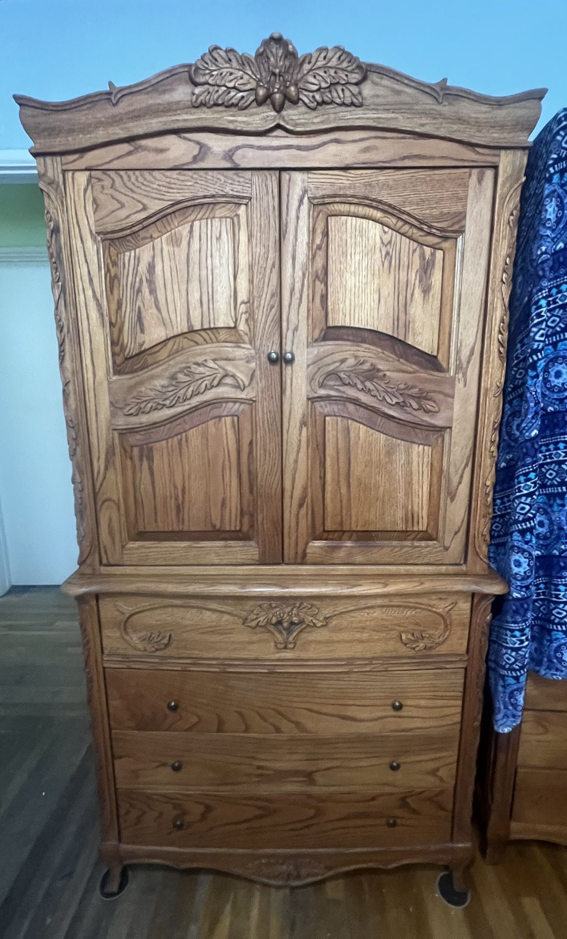 High Quality Versailles Oakwood Interiors Armoire