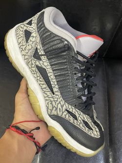 AIR JORDAN 11 Retro Low IE BLACK CEMENT 