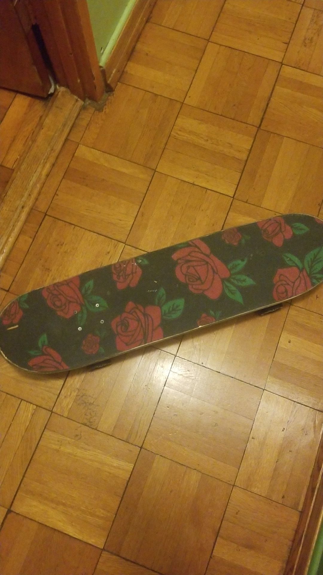 Full complete skateboard w, long board wheels