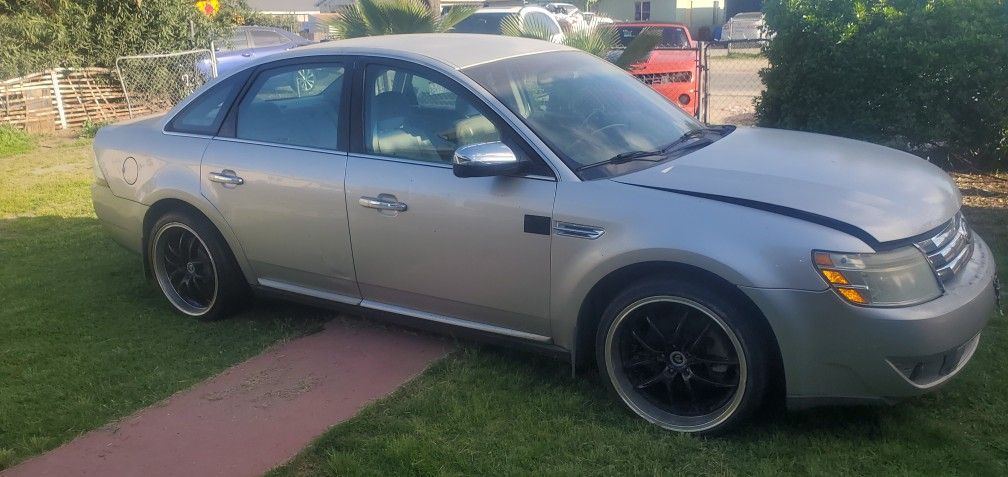 2008 Ford Taurus