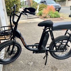 RadRunner E-Bike With Lots Of Extras