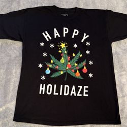 Adult large RuB21 Black Happy Holidaze  Christmas Holiday  T-shirt  18x21.5 EUC