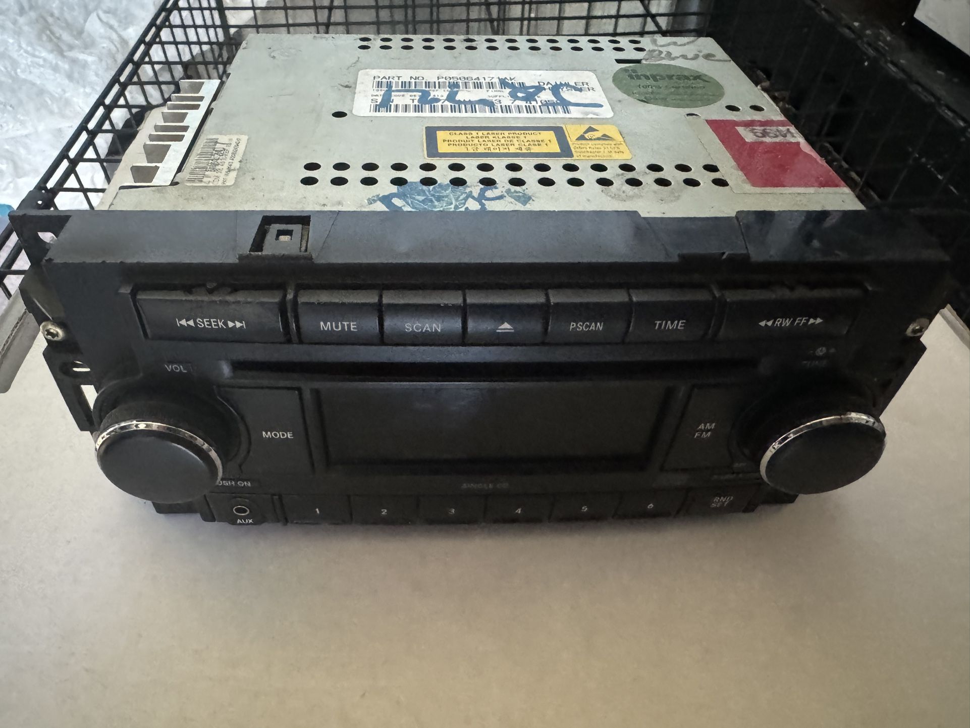 Chrysler 300 Stock Stereo