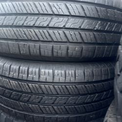 2 used tires 275/70r18 🤑free installation ‼️