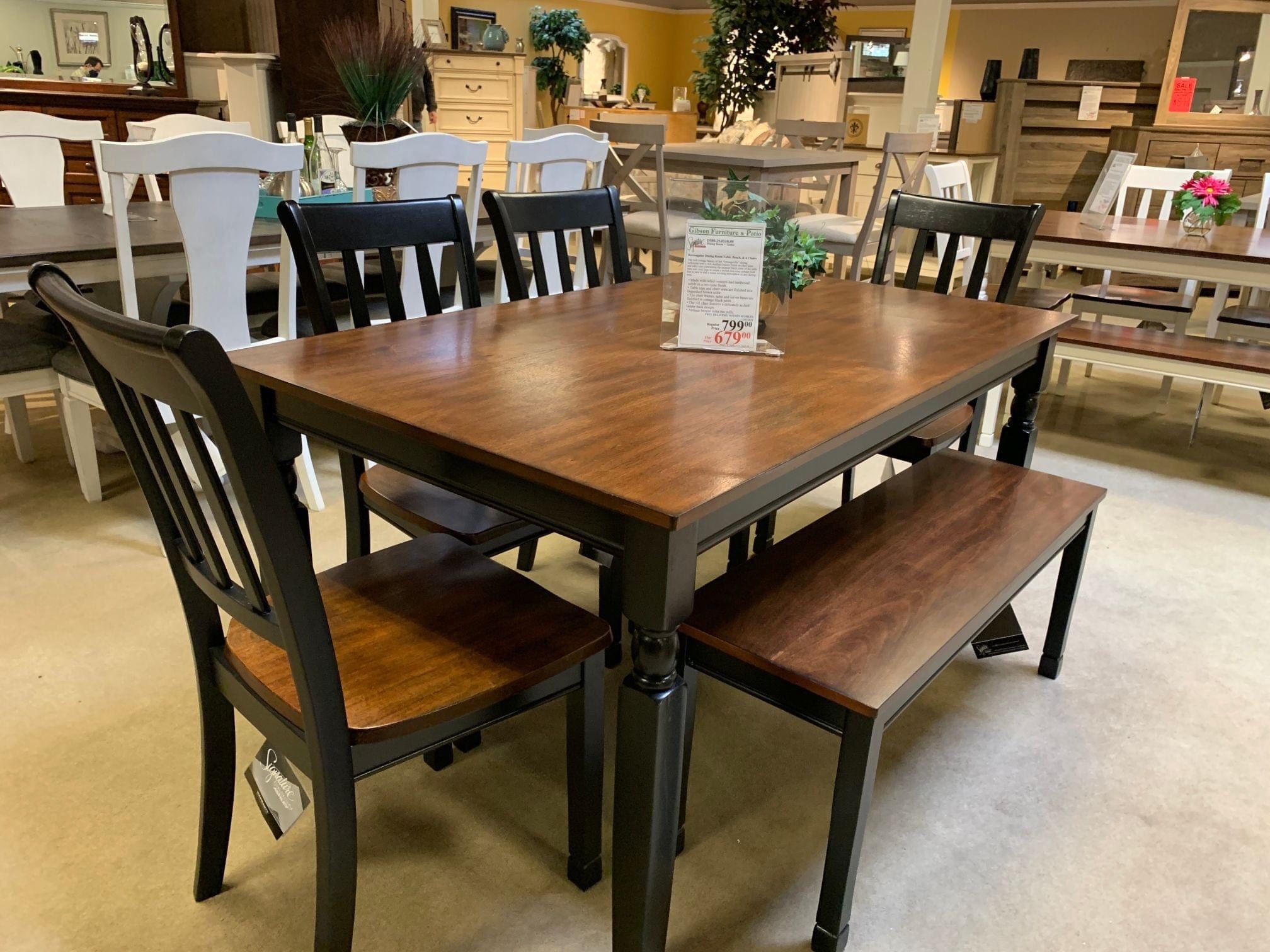 Owingsville Black/Brown Dining Room Set Dining table and Chairs