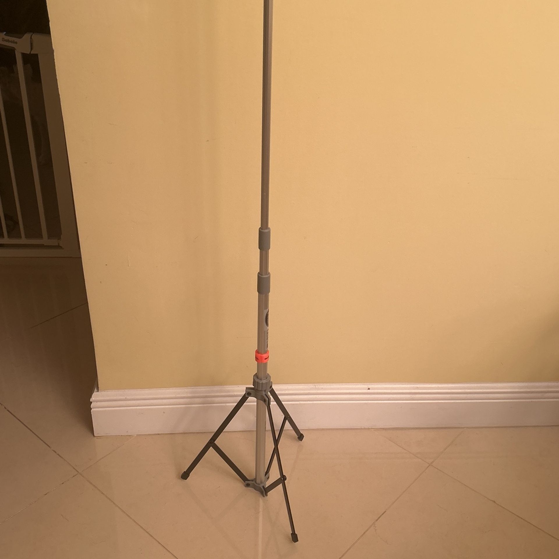 Telescopic IV Pole