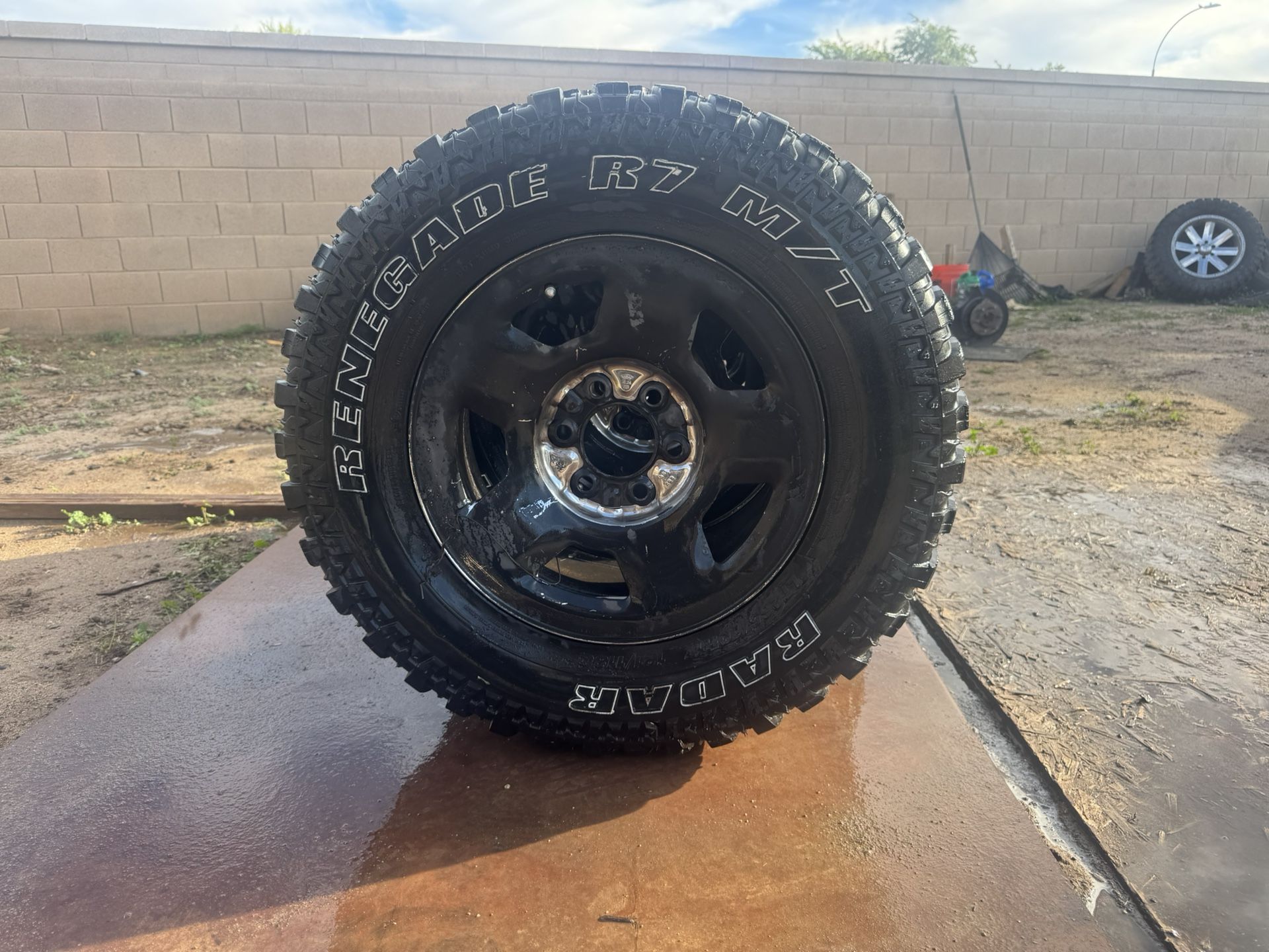 265-70-17 Tires W Ford Wheels 