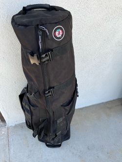 TRAVELING GOLF BAG