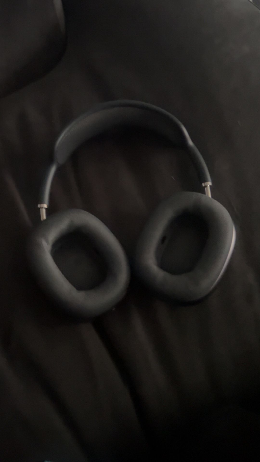 Air pod maxs Space Gray