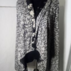 Mystree Black And Cream  Waterfall Shrug Open Front Cardigan Size M/L