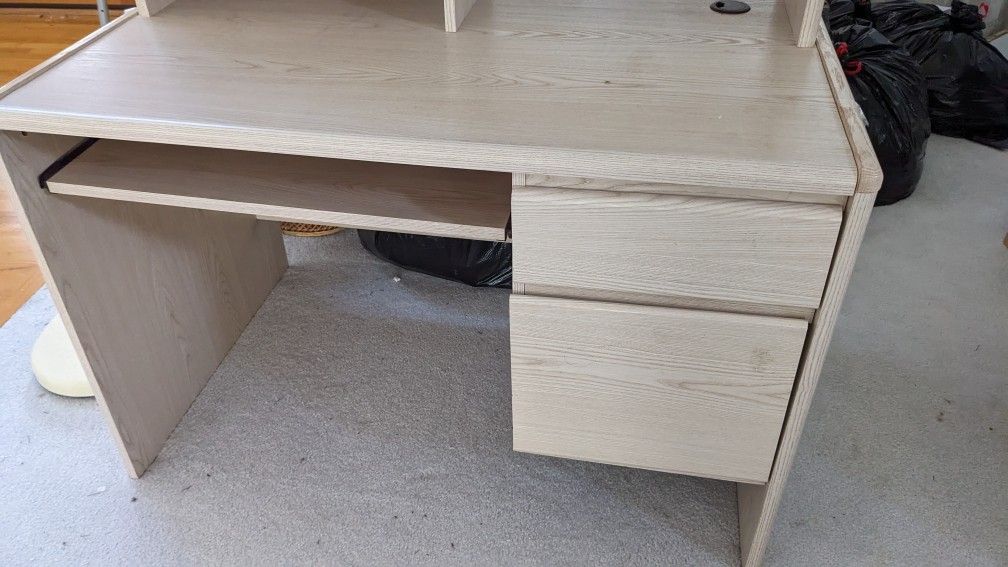 IKEA White Wood Pattern Desk 