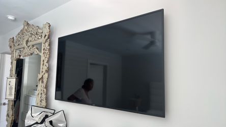 Samsung 65” smart tv