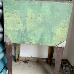 Cool Vintage Green Metal  Cooler W/ Legs 