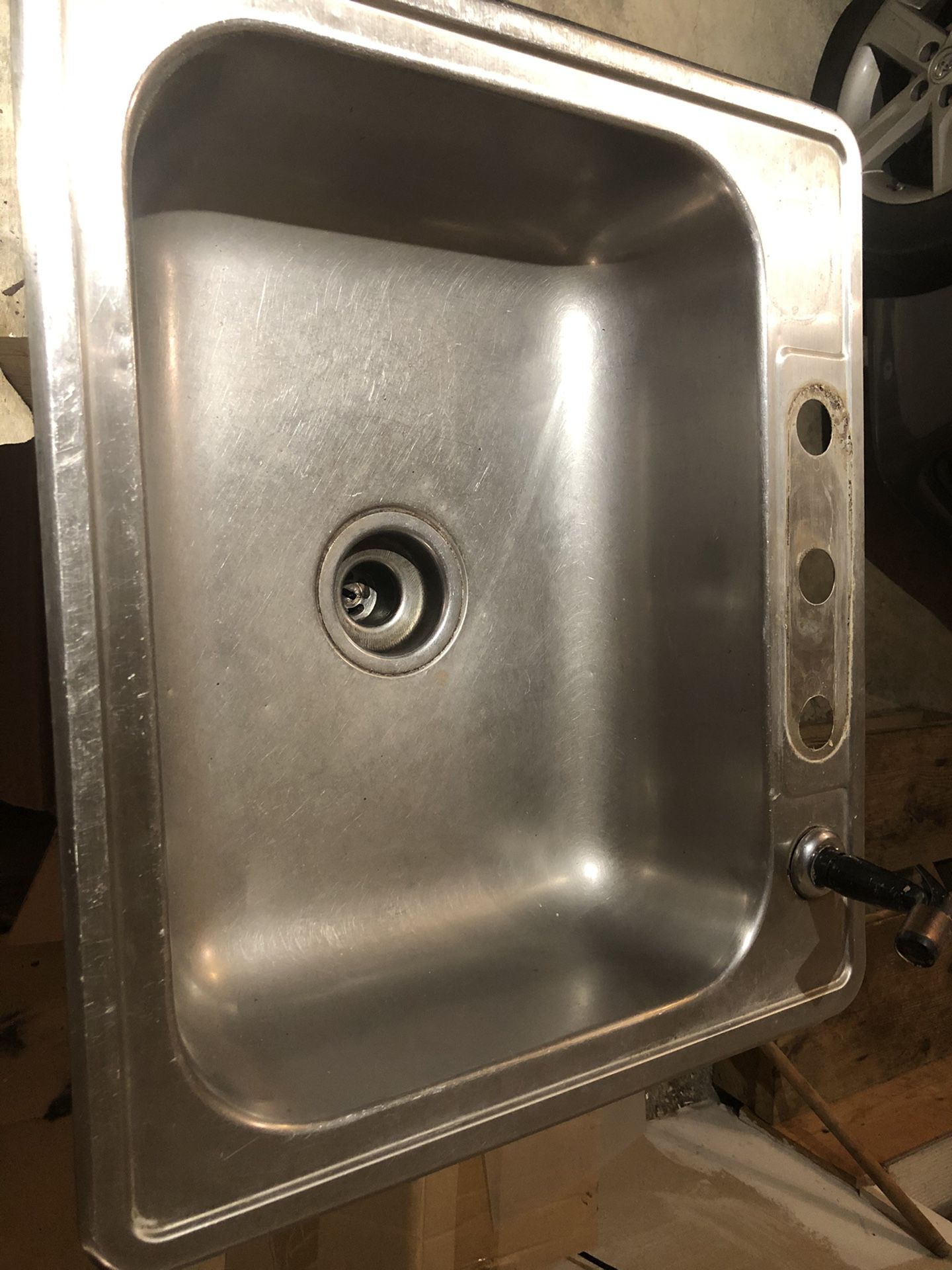 Kitchen sink and new faucet