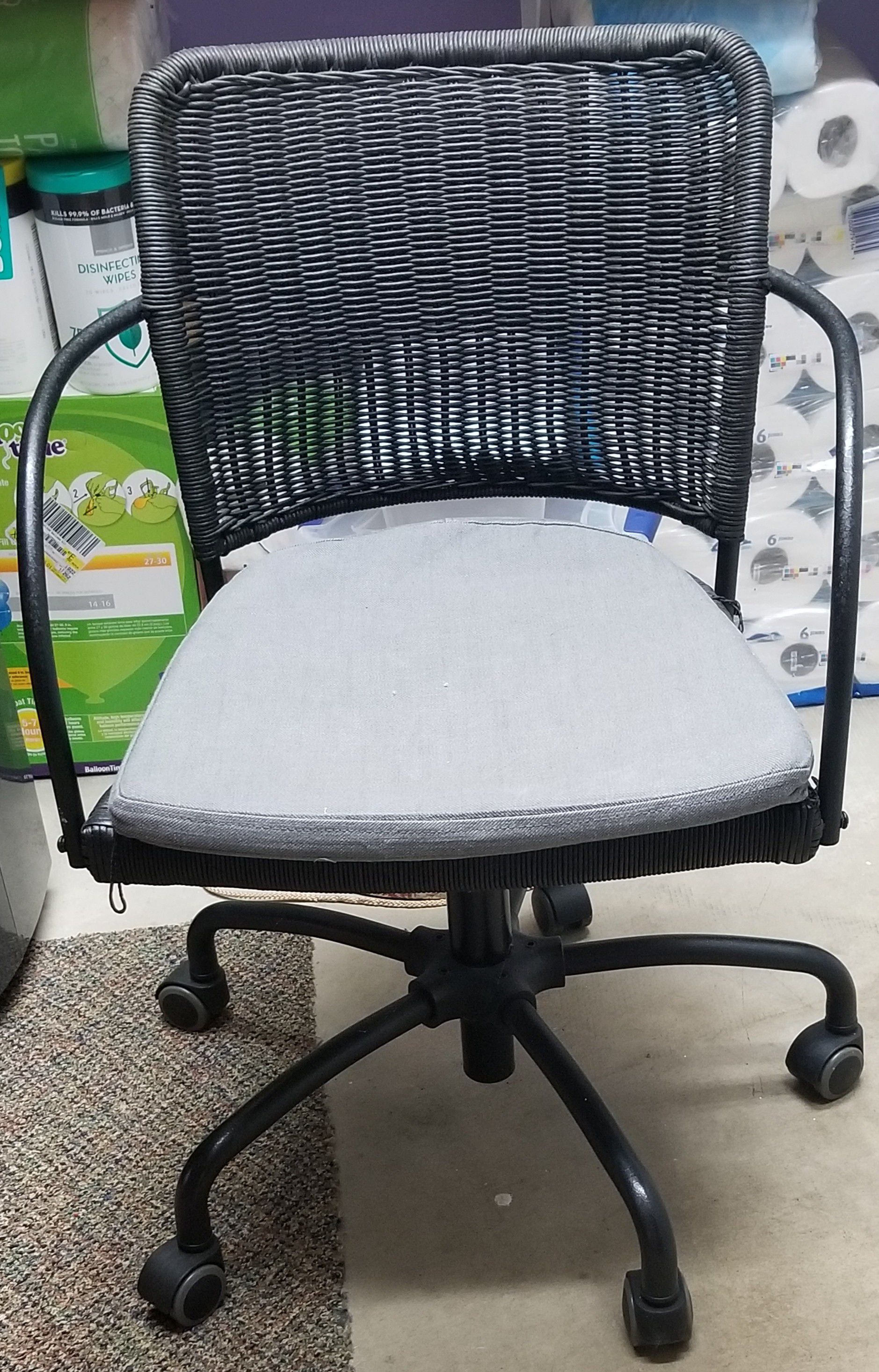 Sturdy Wicker Adjustable Office Desk Chair  Caster Wheels Cushion Incl.