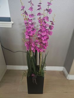 Brand NEW fake plants
