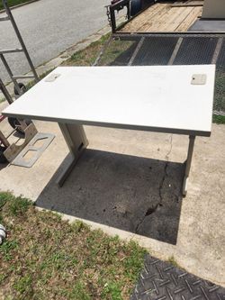 Desk table