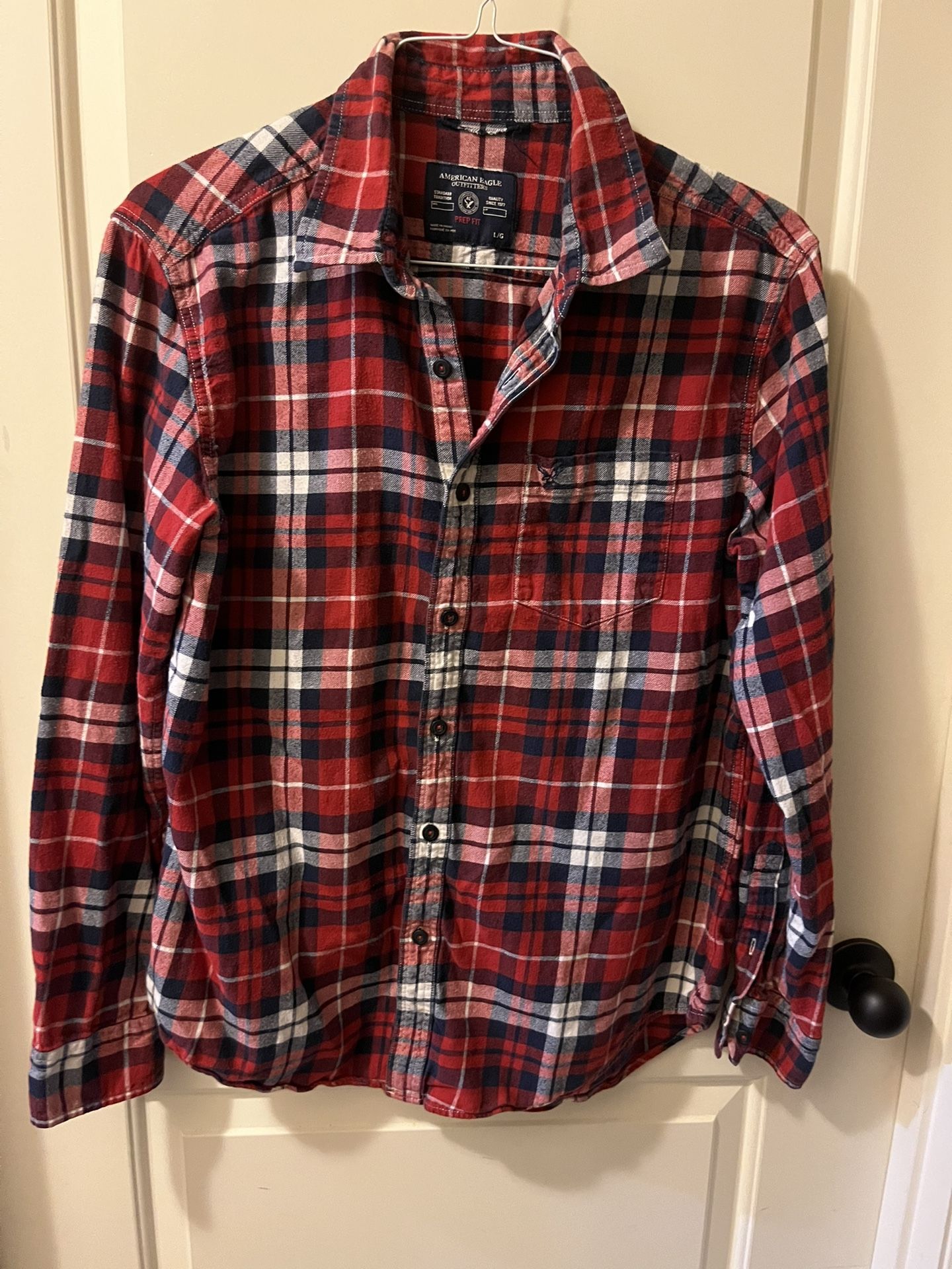 American Eagle Outfitters Plaid Long-Sleeve Button-Down Shirt, L/G