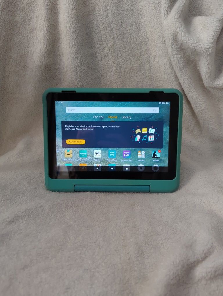 Amazon Fire HD 8 (12th Gen, 2022) Table - Great Condition W/ Case