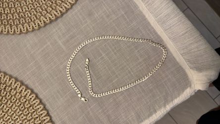 Silver chain curb link