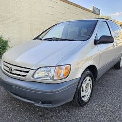 2001 TOYOTA.SIENNA LE 🚘