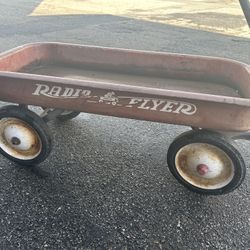 Radio flyer wagon