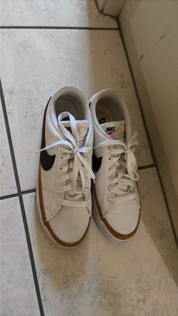 Size 9 men’s shoes
