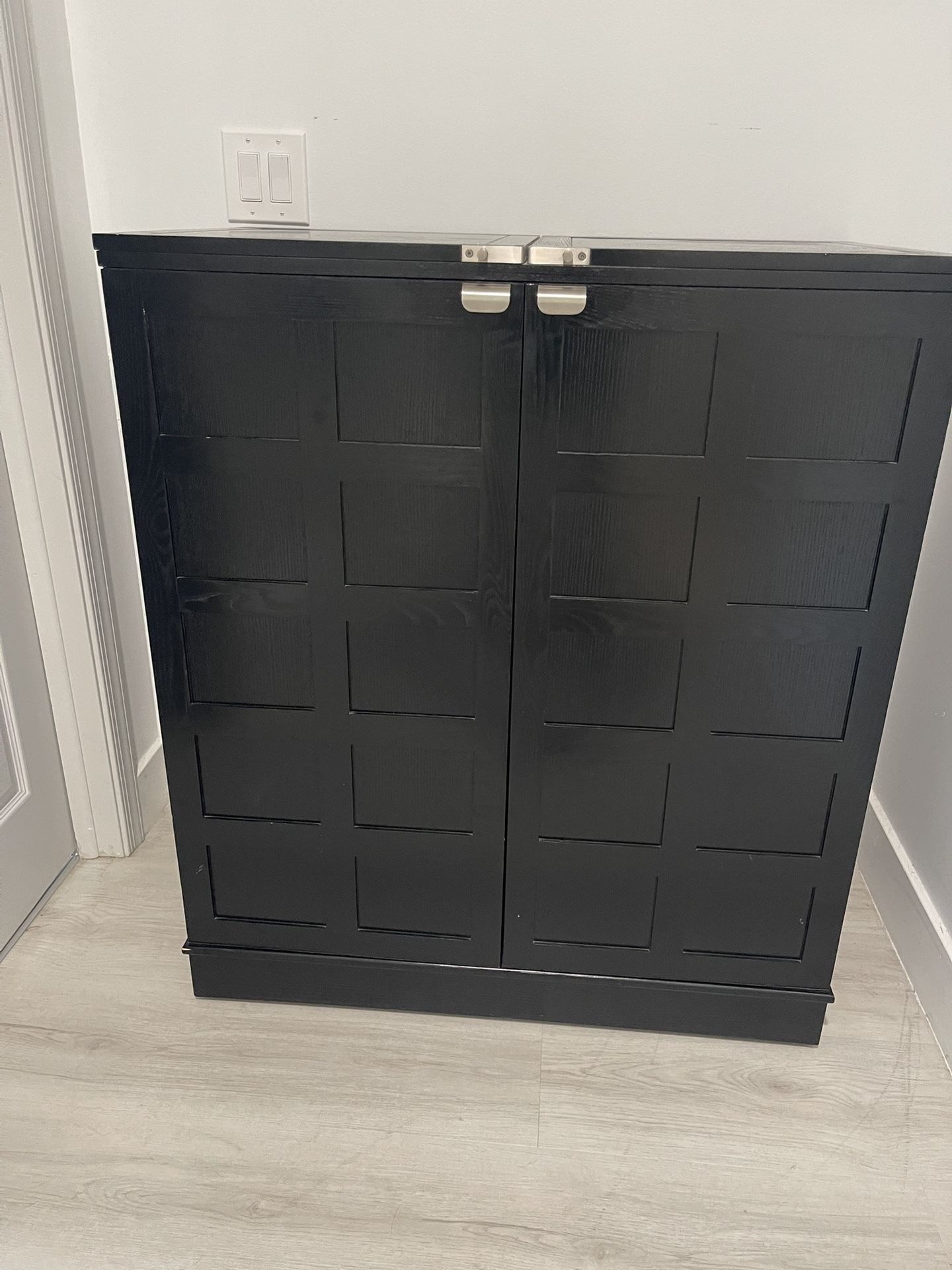 Crate And Barrel Steamer Bar Cabinet Retails Over 2k - 75% Off