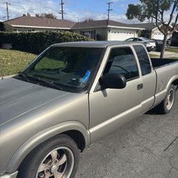 2000 Chevrolet S-10 you Must Read The Post So You Can Understand What It Is. I’m Selling. It’s Two Vehicles.