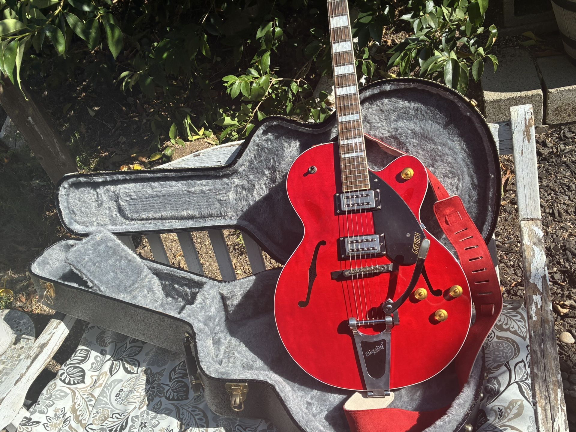 GRETSCH Red Electric Guitar