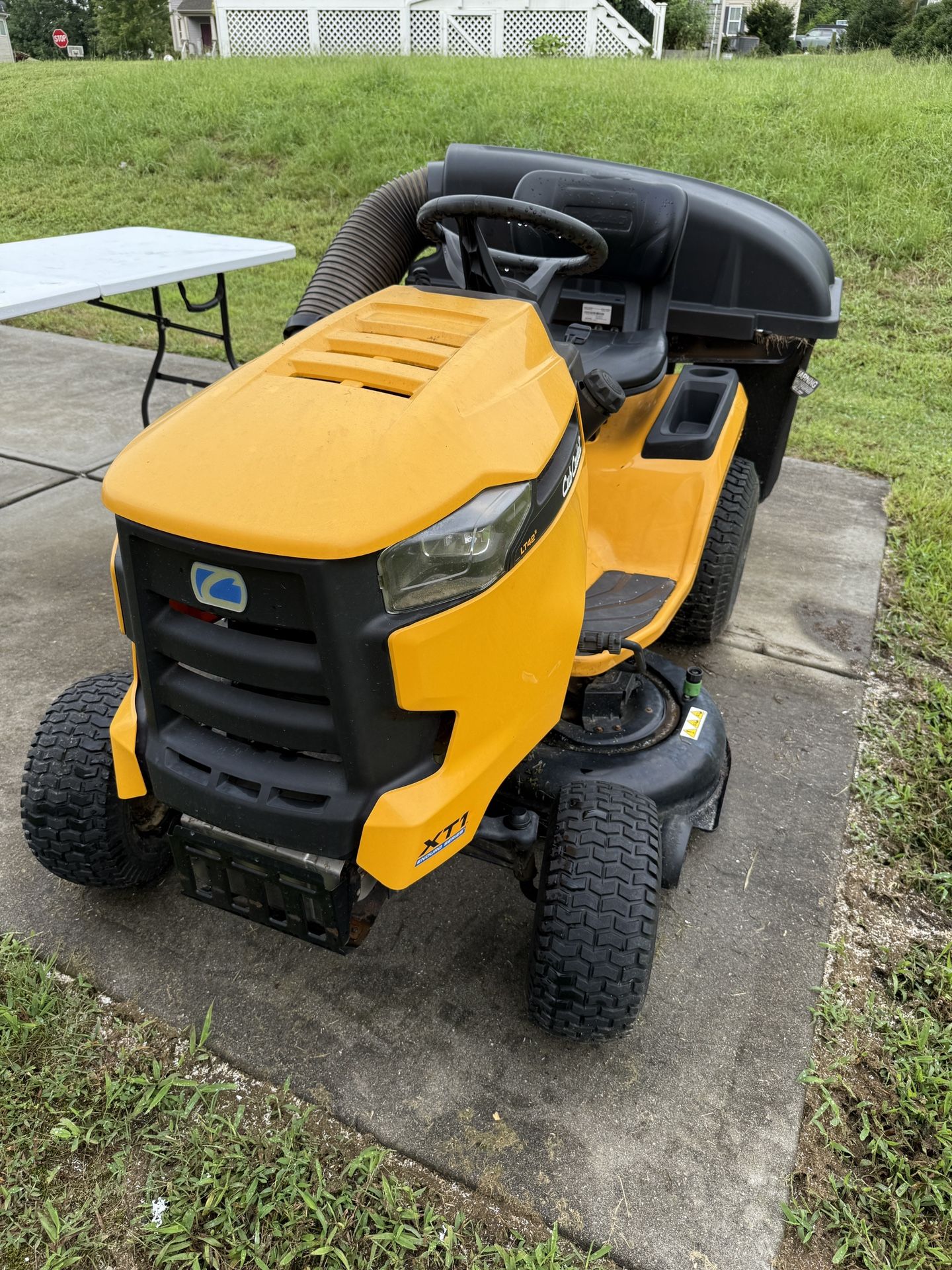 Cub Cadet Lawn Mower With Bagger 