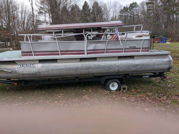 1990 21ft pontoon boat with trailer