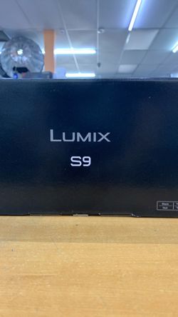 Panasonic Camera LUMIX S9 and Kit Lens 18-40mm