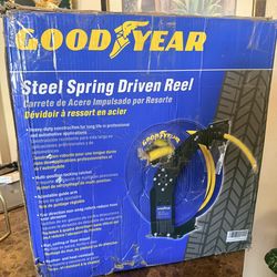 Goodyear Blue/Yellow 3/8" x 50' Retractable Air Hose Reel 300 PSI open box new