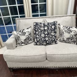 LOVESEAT SOFA COUCH 