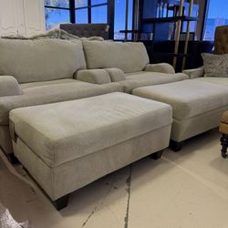 Oversized Chairs And Ottomans 