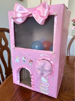 Hello Kitty Gacha Machine