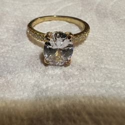 925 Sterling Silver Gold Tone Solitaire Ring Size 8 w Round CZ